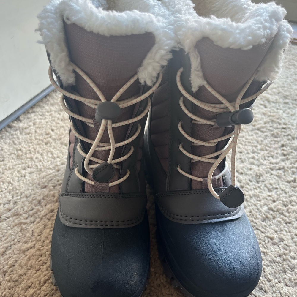 All in Motion Brown and Black Kids Snow Boots